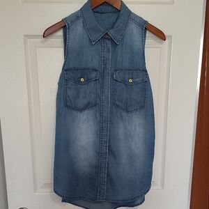 Michael Kors Blue Sleeveless Button Down Shirt